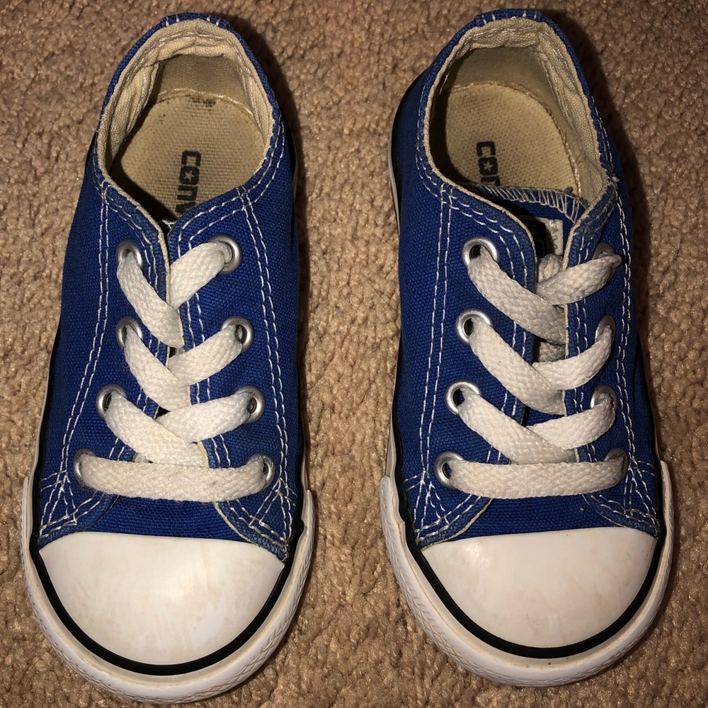 Toddler Converse Low Top Blue Sneakers, Size 7c